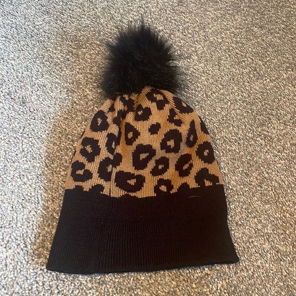 Accessories - Cheetah winter hat